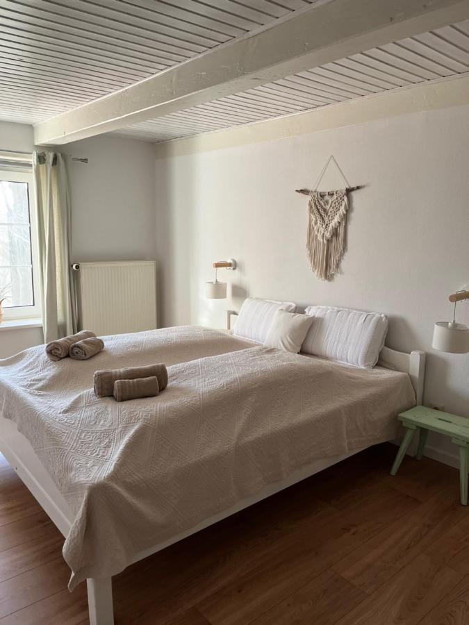 Ferienwohnung im idyllischen Gulfhof Krummhörn Exterior foto